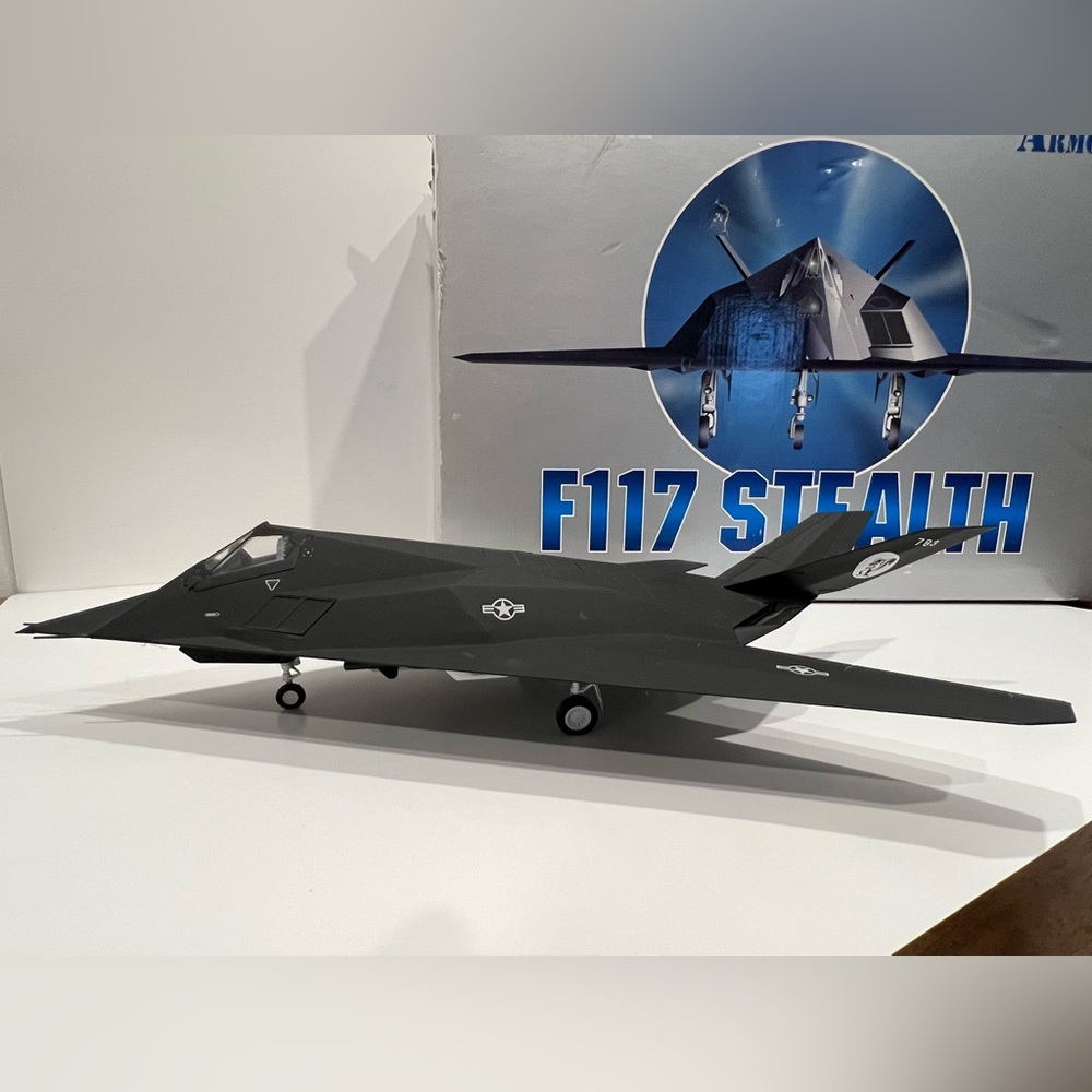 Franklin Mint LOCKHEED MARTIN SKUNK WORKS F-117 A model plane 1/48th scale